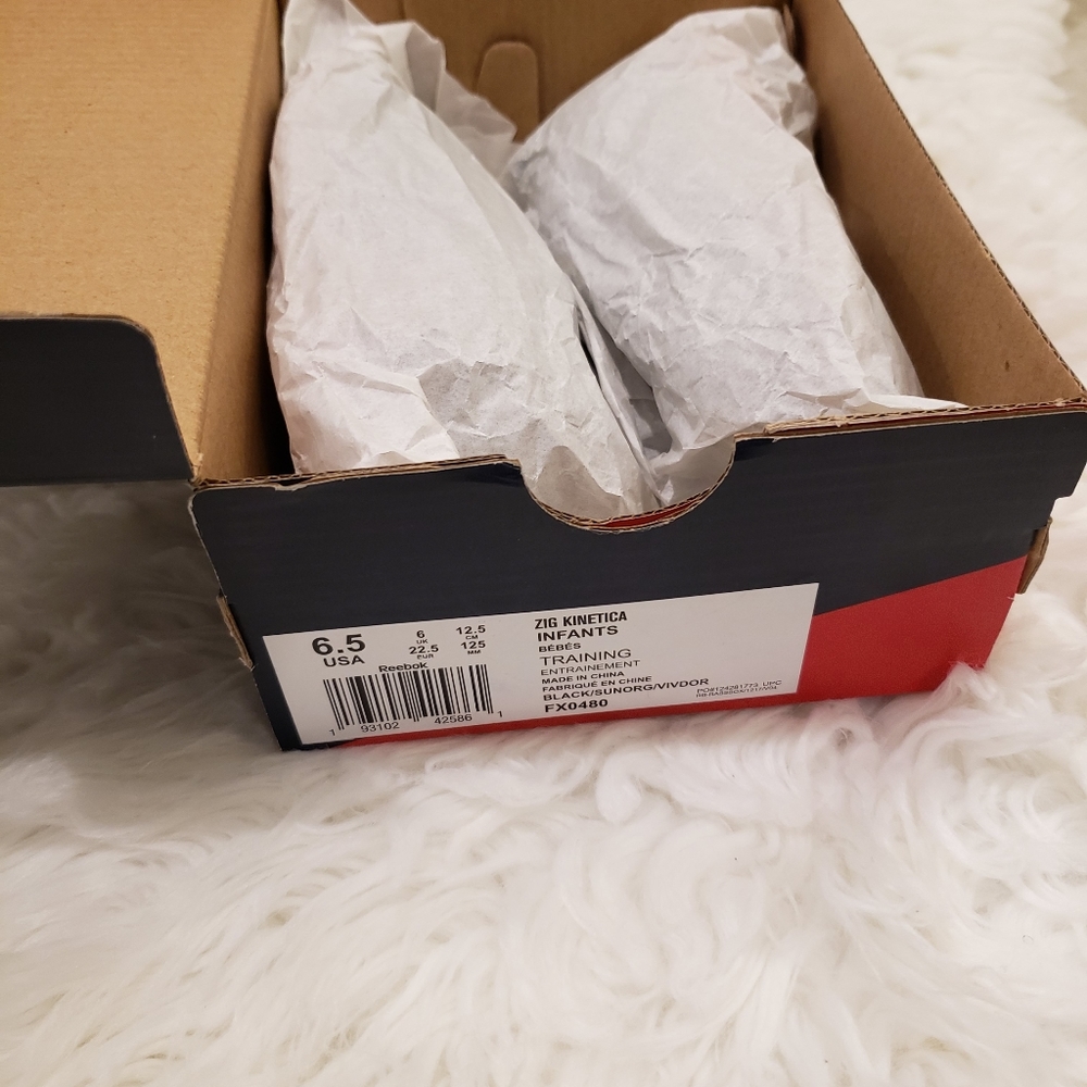 Reebok Training Shoes - Picture 7 of 7